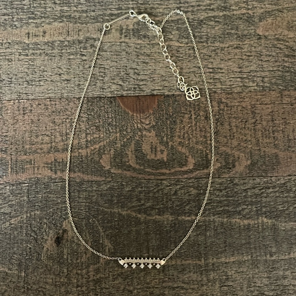 Kendra Scott necklace